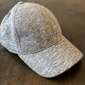 🔵 Grey Baseball Cap